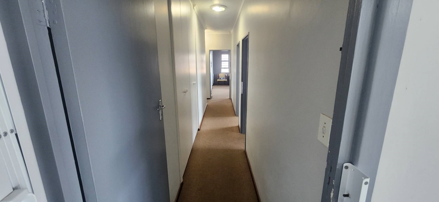 4 Bedroom Property for Sale in Reebok Western Cape